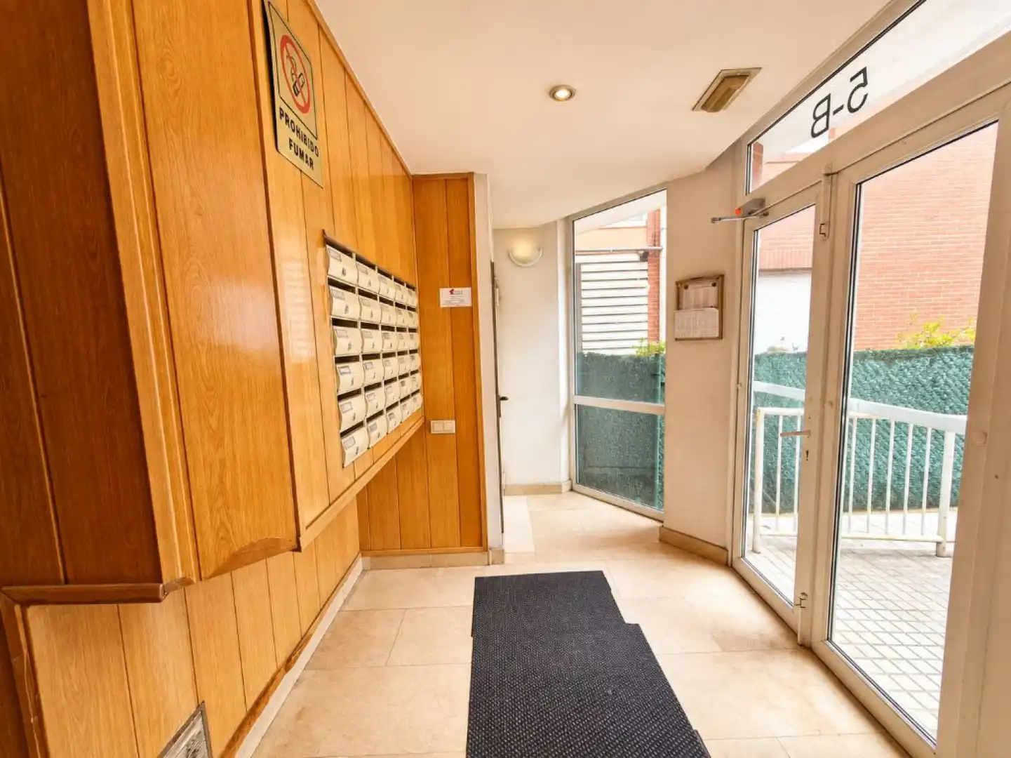 Piso en venta en Los Corrales de Buelna  con Calefacción, Jardín privado y Parquet