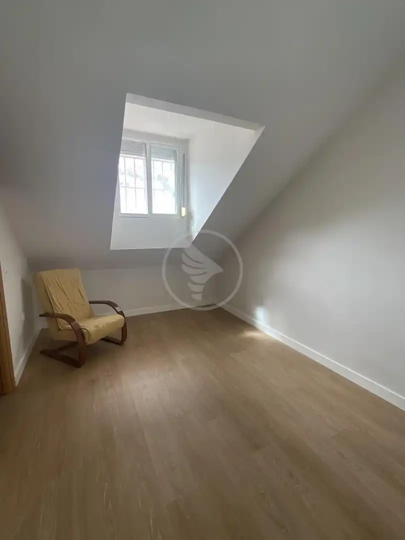 Habitación de Dúplex en venta en Linares con Aire acondicionado
