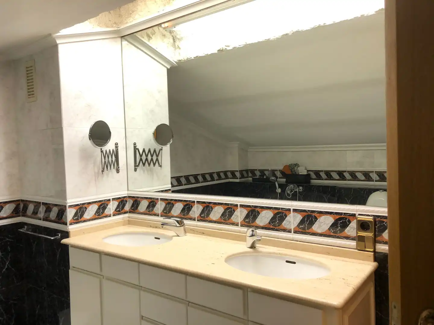 Badezimmer von Maisonette zum Verkauf in Albacete mit Heizung, Parkett und Whirlpool