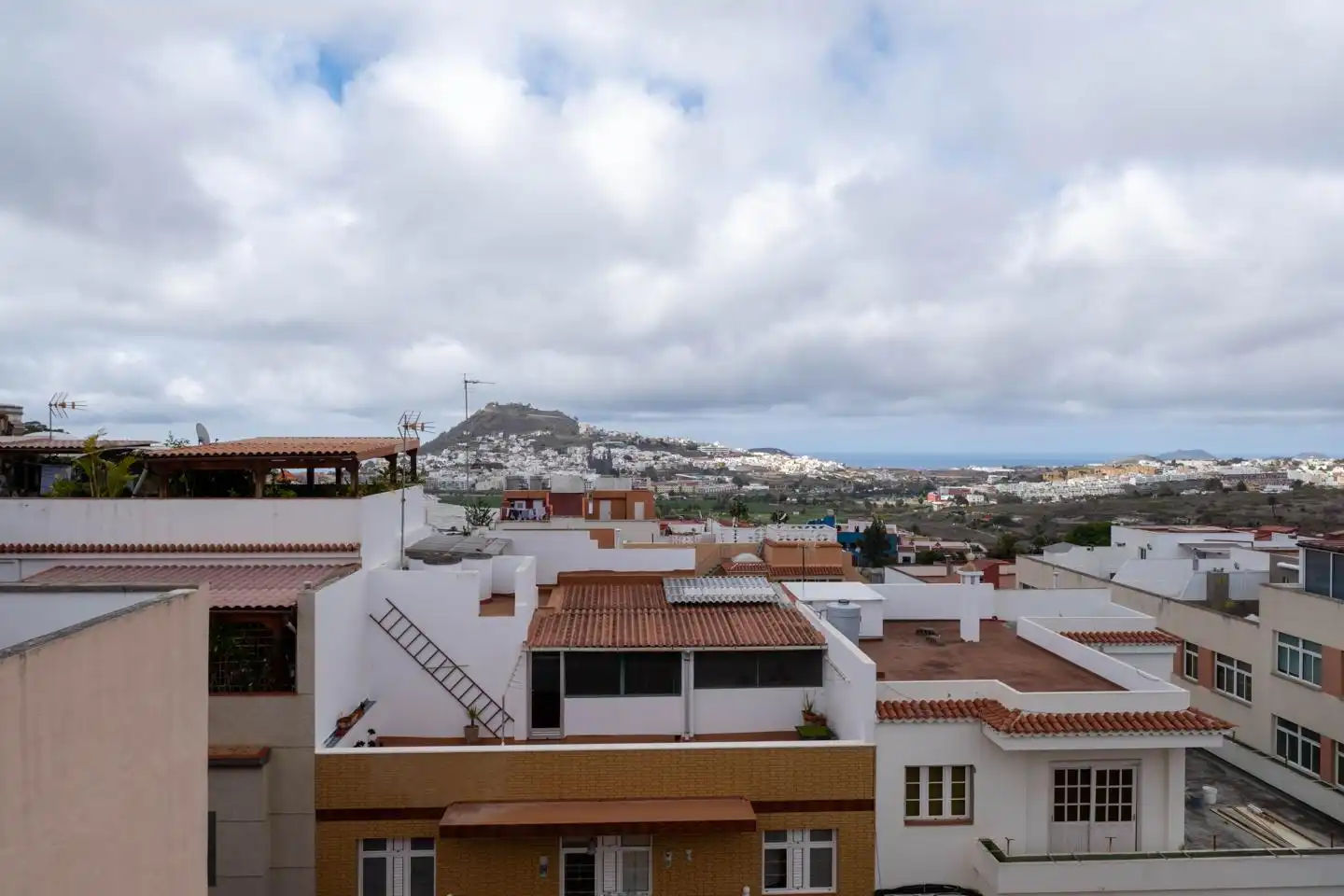 Vista exterior de Casa o xalet en venda en Arucas amb Terrassa
