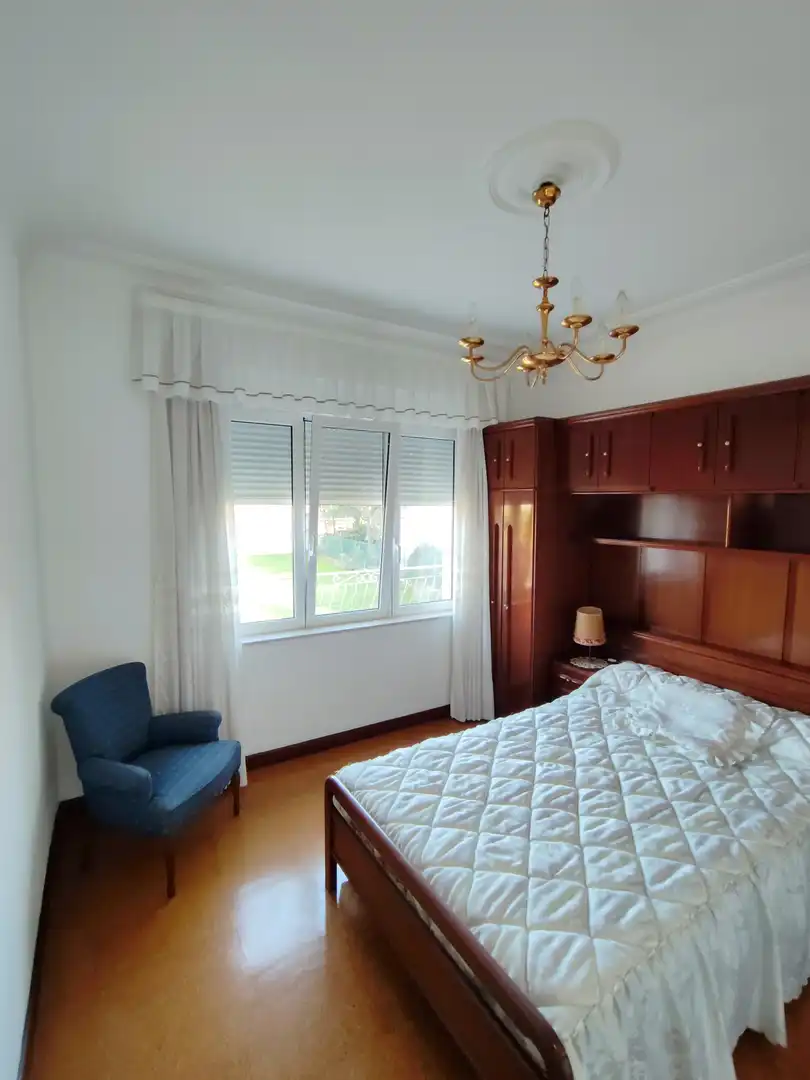 Habitación de Casa o chalet en venta en Torrelavega  con Calefacción, Jardín privado y Terraza