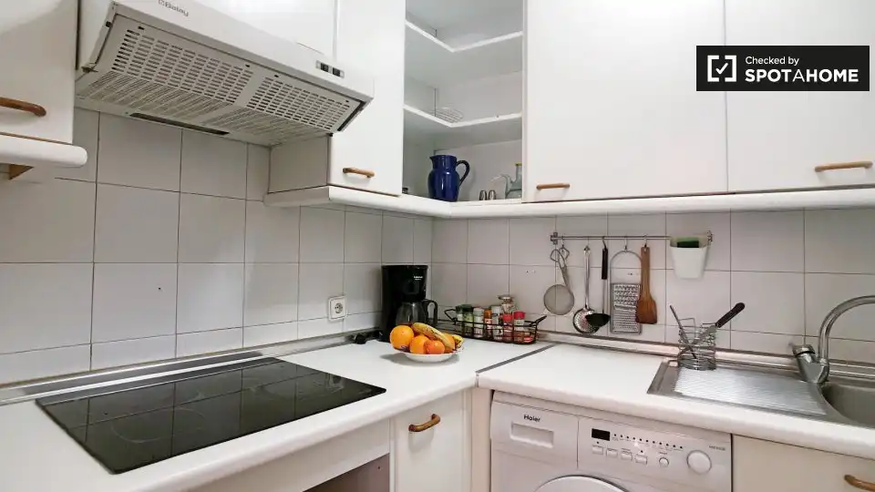 Flat with terrace to rent in Moncloa - Aravaca, imagen 11