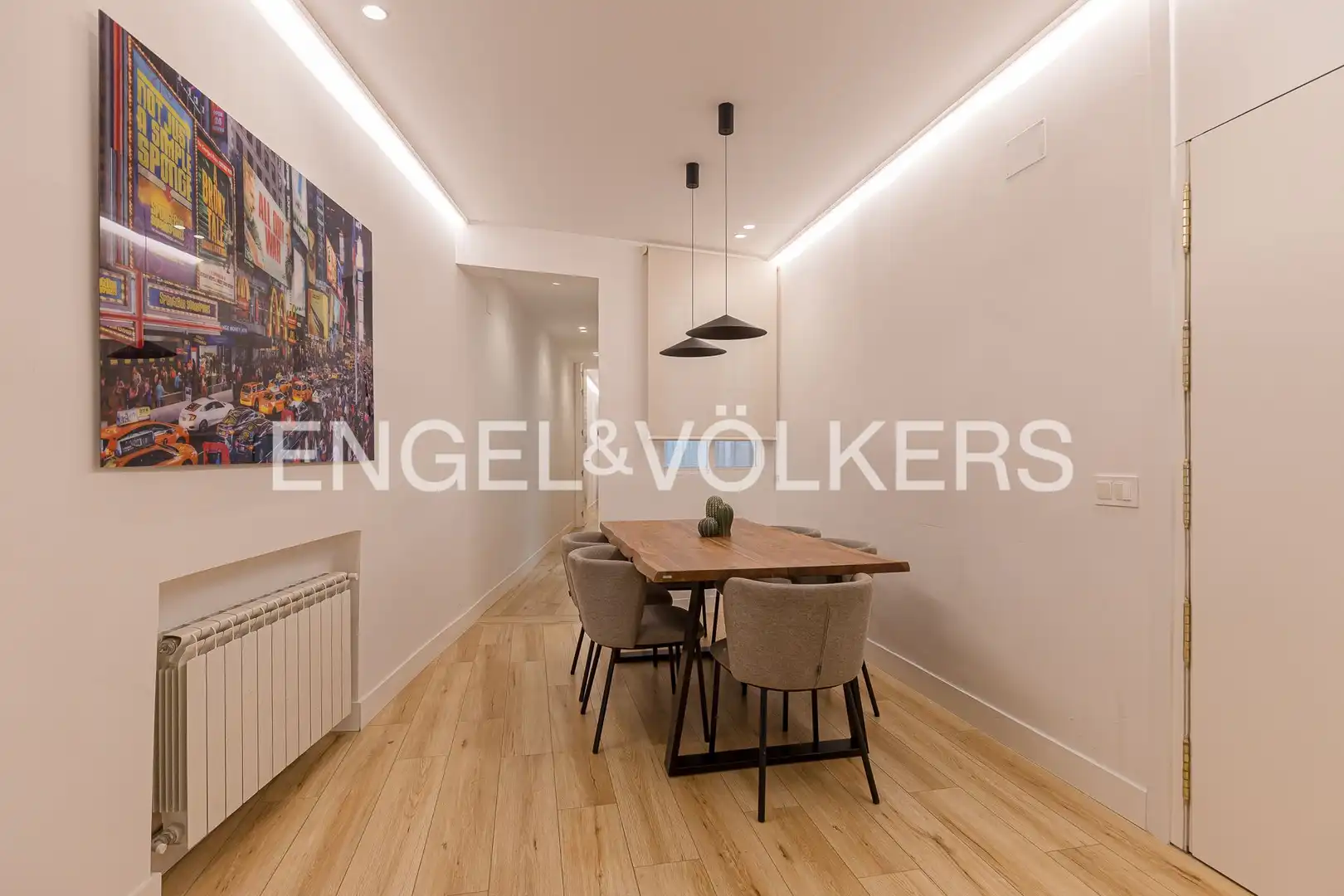 Dining room of Flat for rent in Madrid  with Air Conditioner, Heating and Furnished