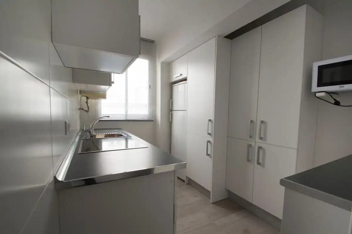 Cuina de Pis de lloguer en Almería amb Aire condicionat, Calefacció i Terrassa