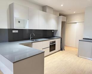 Kitchen of Flat to rent in Manresa  with Heating