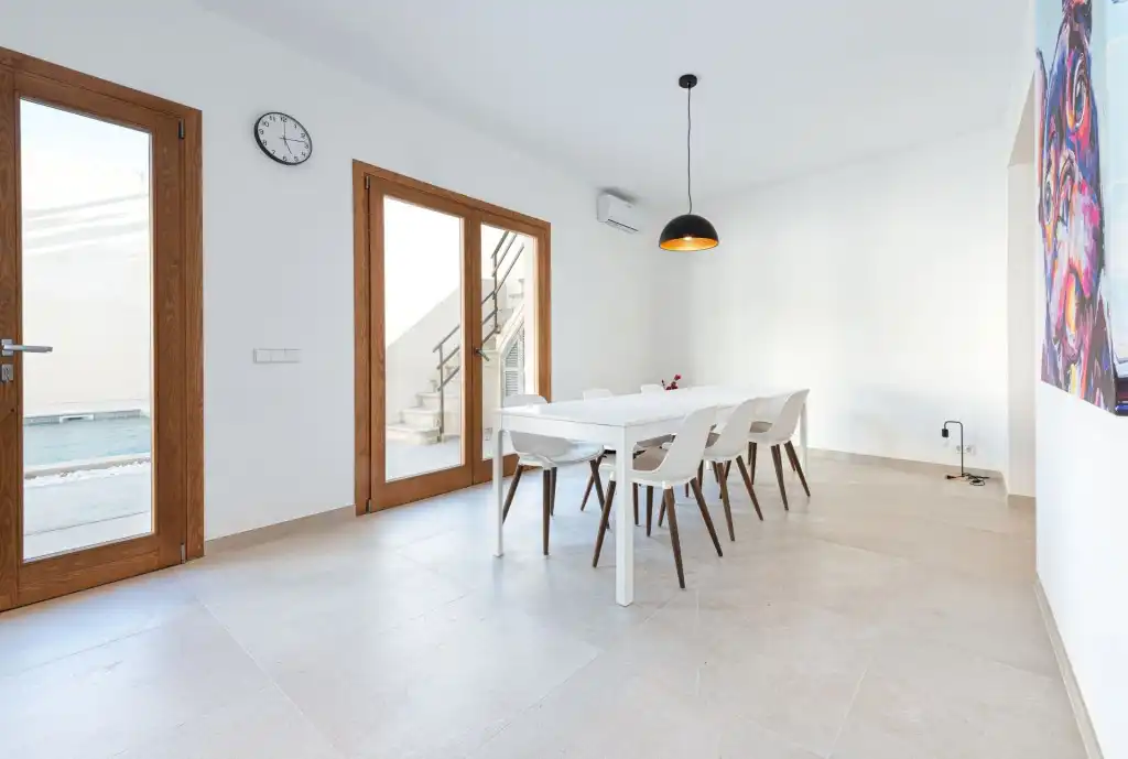 Menjador de Finca rústica en venda en Sa Pobla amb Aire condicionat, Jardí privat i Terrassa