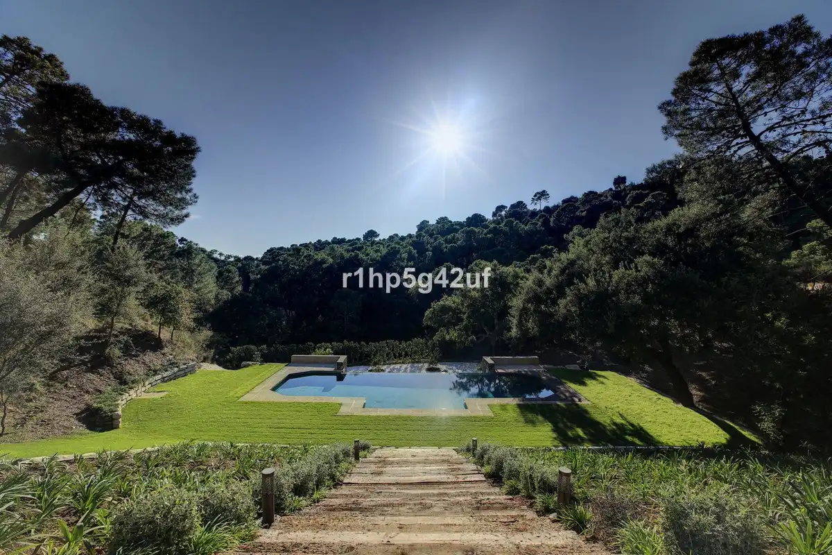 Chalet con piscina en venta en Calle Benahavis, imagen 9