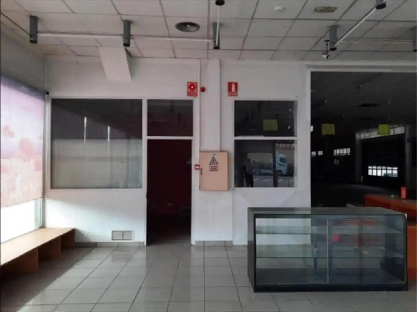 Nau industrial en venda en Almansa