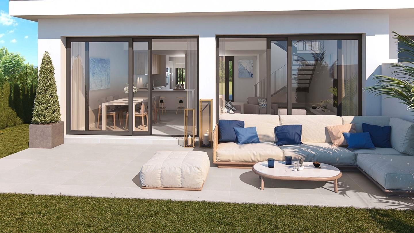 Terrassa de Casa adosada en venda en Sotogrande amb Aire condicionat, Calefacció i Jardí privat