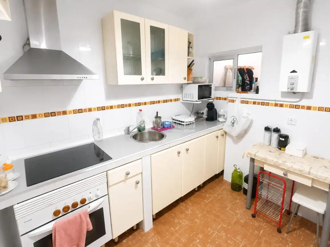 Casa aparellada en venda a Valdeverdeja, imagen 6