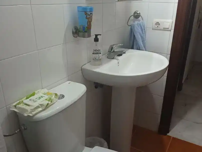 Baño de Piso en venta en Puerto Real con Aire acondicionado, Trastero y Piscina