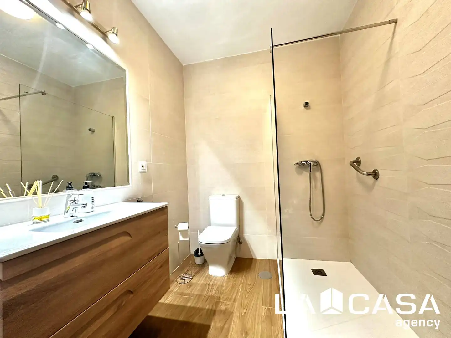 Badezimmer von Wohnung zur Miete in Dos Hermanas mit Terrasse