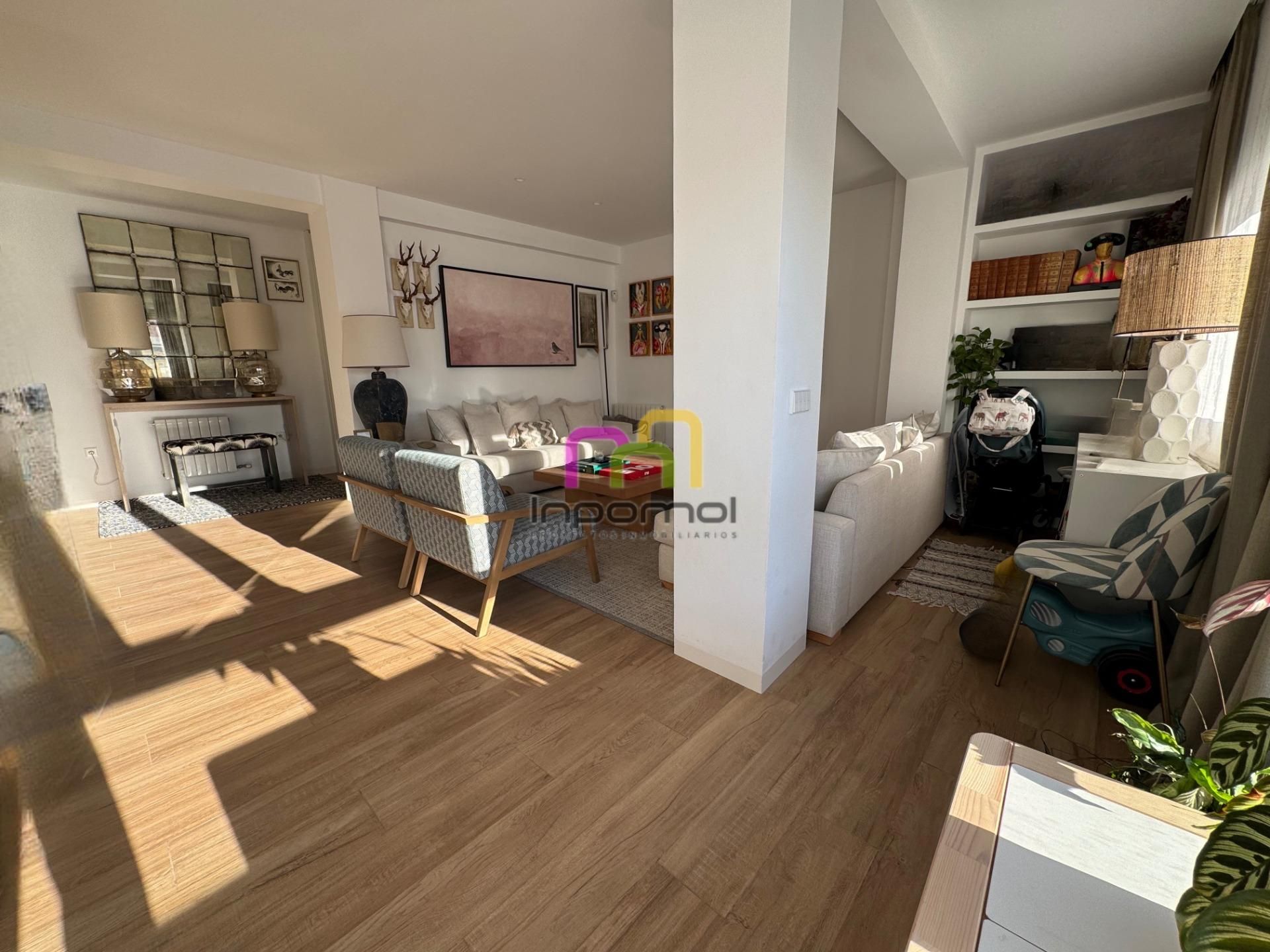 Living room of Flat for sale in Badajoz Capital  with Air Conditioner, Heating and Storage room