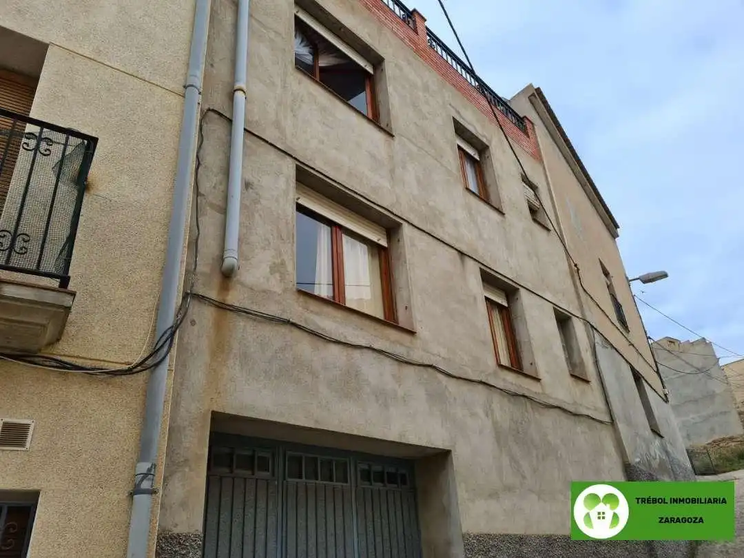 Vista exterior de Casa o chalet en venta en Escatrón con Aire acondicionado, Calefacción y Terraza
