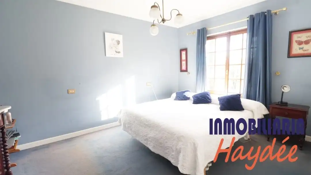Schlafzimmer von Maisonette zum Verkauf in Leioa mit Heizung, Privatgarten und Terrasse