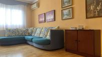 Living room of Flat to rent in  Madrid Capital  with Air Conditioner, Heating and Furnished