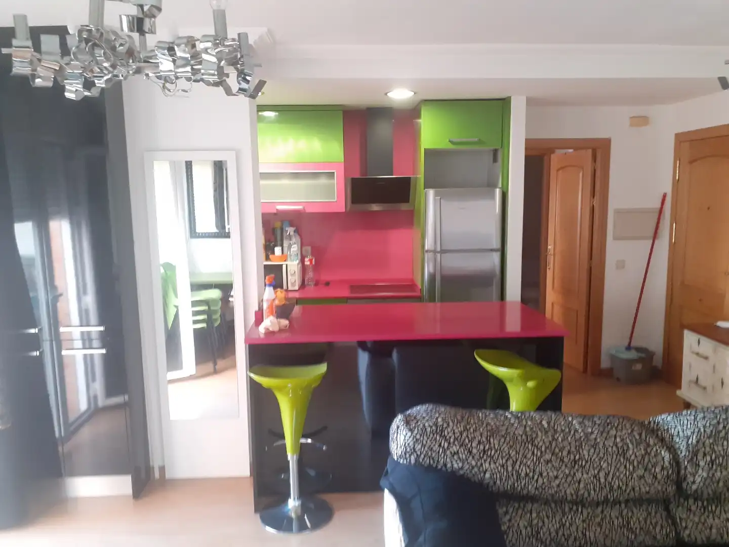 Cuina de Apartament de lloguer en Bargas amb Aire condicionat, Parquet i Moblat