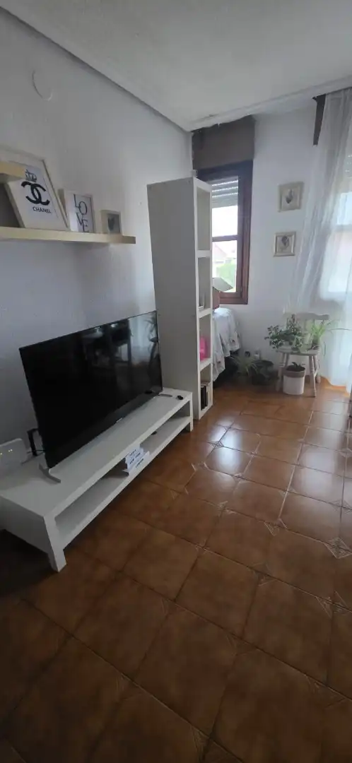 Sala d'estar de Pis en venda en Arnuero, Cantabria