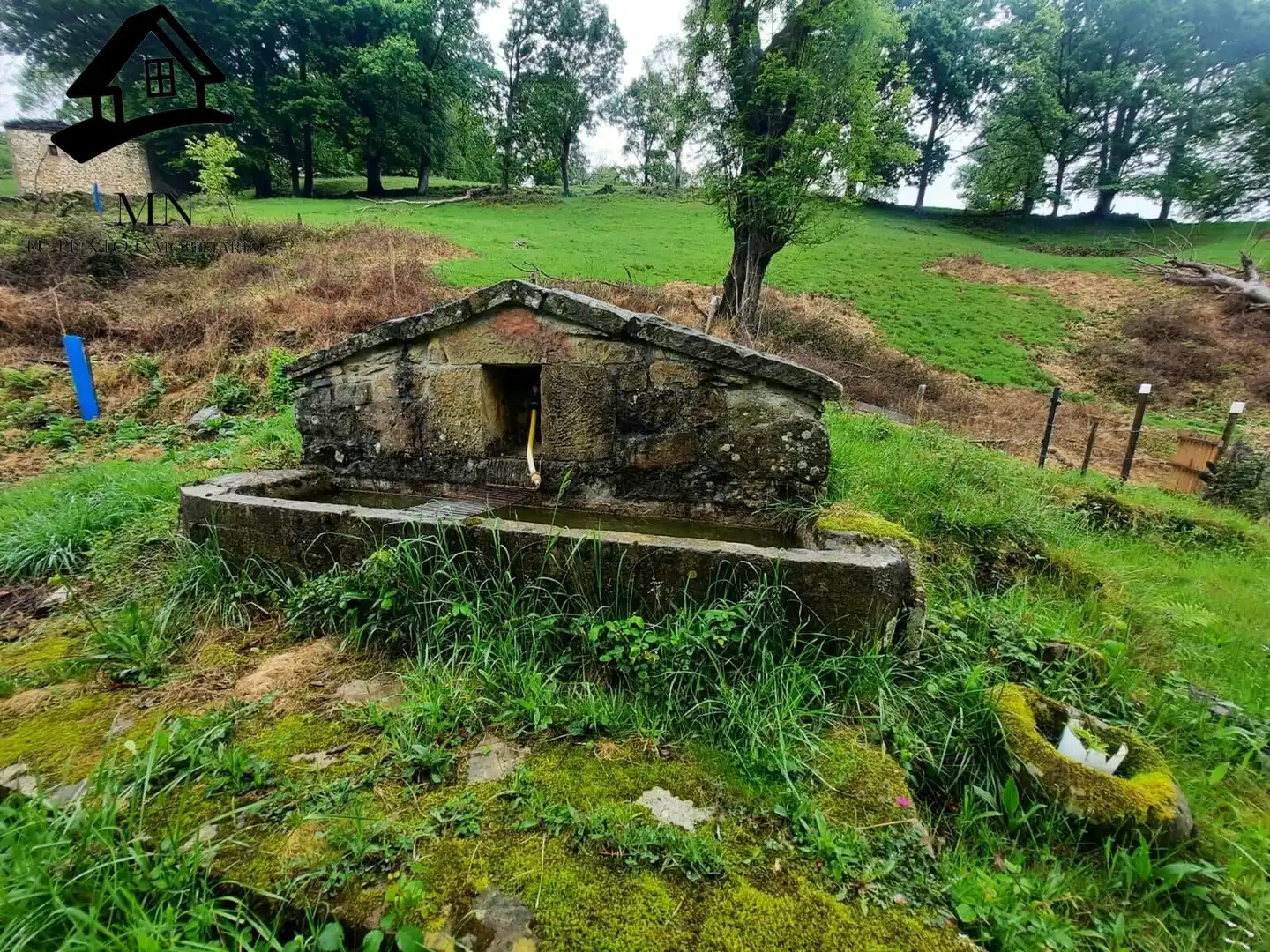 Vista exterior de Finca rústica en venda en San Roque de Riomiera
