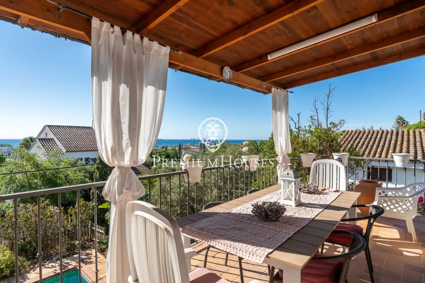 Terrassa de Casa o xalet en venda en Sitges amb Aire condicionat, Calefacció i Jardí privat