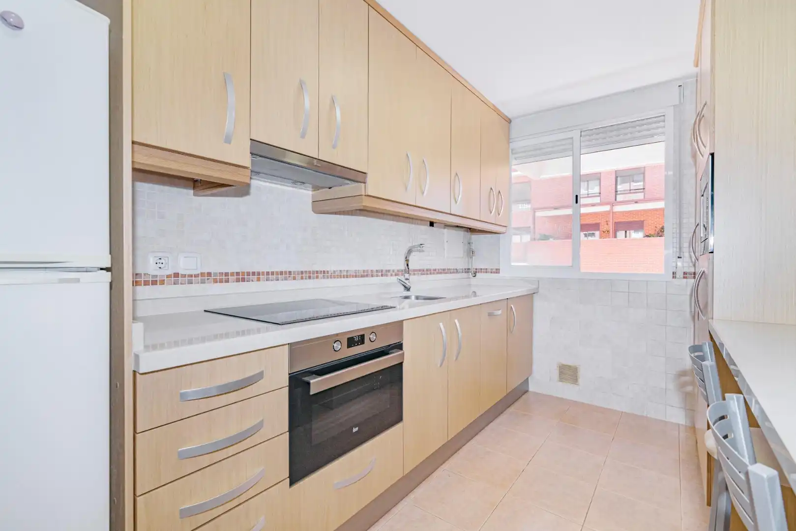 Kitchen of Flat for sale in Granada  with Air Conditioner, Heating and Storage room