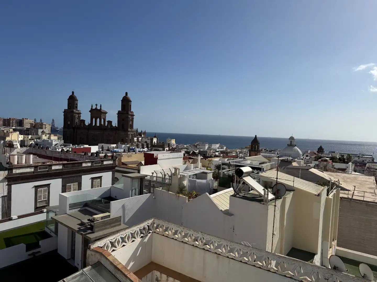 Vista exterior de Casa o chalet en venta en Las Palmas de Gran Canaria con Calefacción, Terraza y Trastero