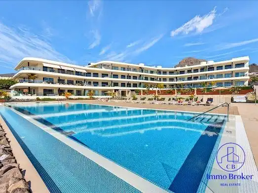 Piscina de Piso en venta en Adeje con Aire acondicionado, Trastero y Amueblado
