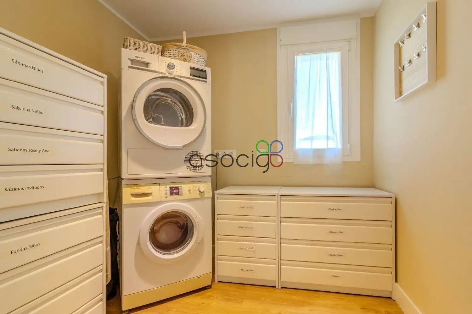 Bedroom of Houses for sale in Cabanillas del Campo  with Air Conditioner, Heating and Storage room
