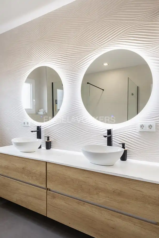 Bathroom of Houses for sale in L'Eliana  with Air Conditioner, Heating and Private garden