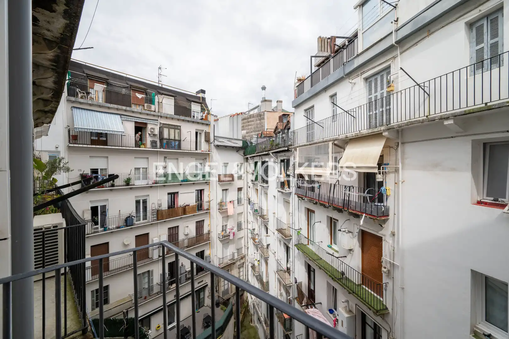 Vista exterior de Piso en venta en Donostia - San Sebastián  con Calefacción y Balcón