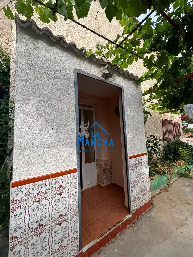 Vista exterior de Casa o chalet en venta en Fuensanta con Calefacción, Jardín privado y Terraza
