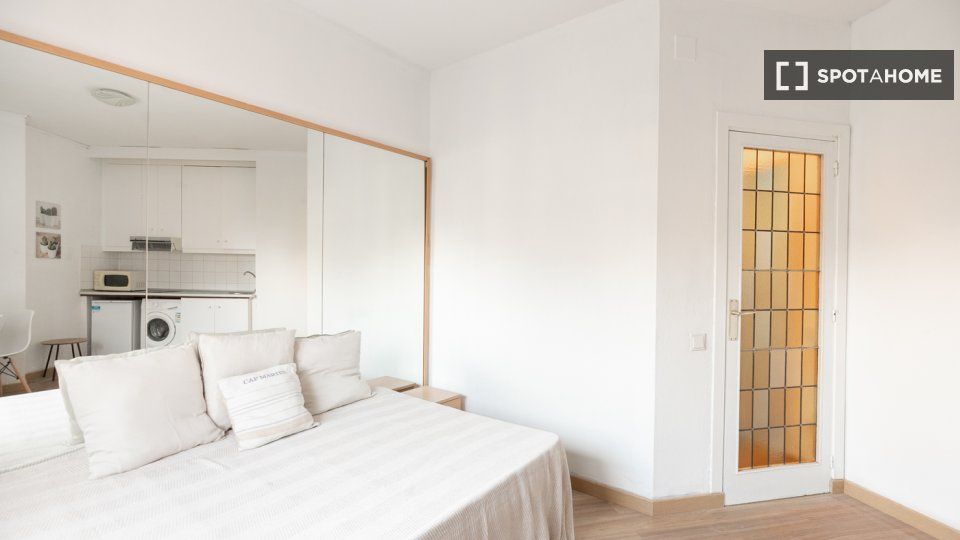 Bedroom of Flat to rent in  Barcelona Capital  with Air Conditioner, Heating and Furnished