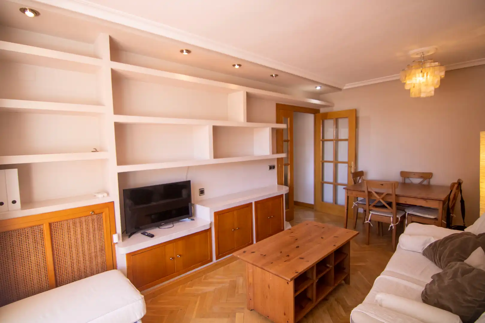Wohnzimmer von Wohnung zum Verkauf in Madrid mit Klimaanlage, Heizung und Terrasse