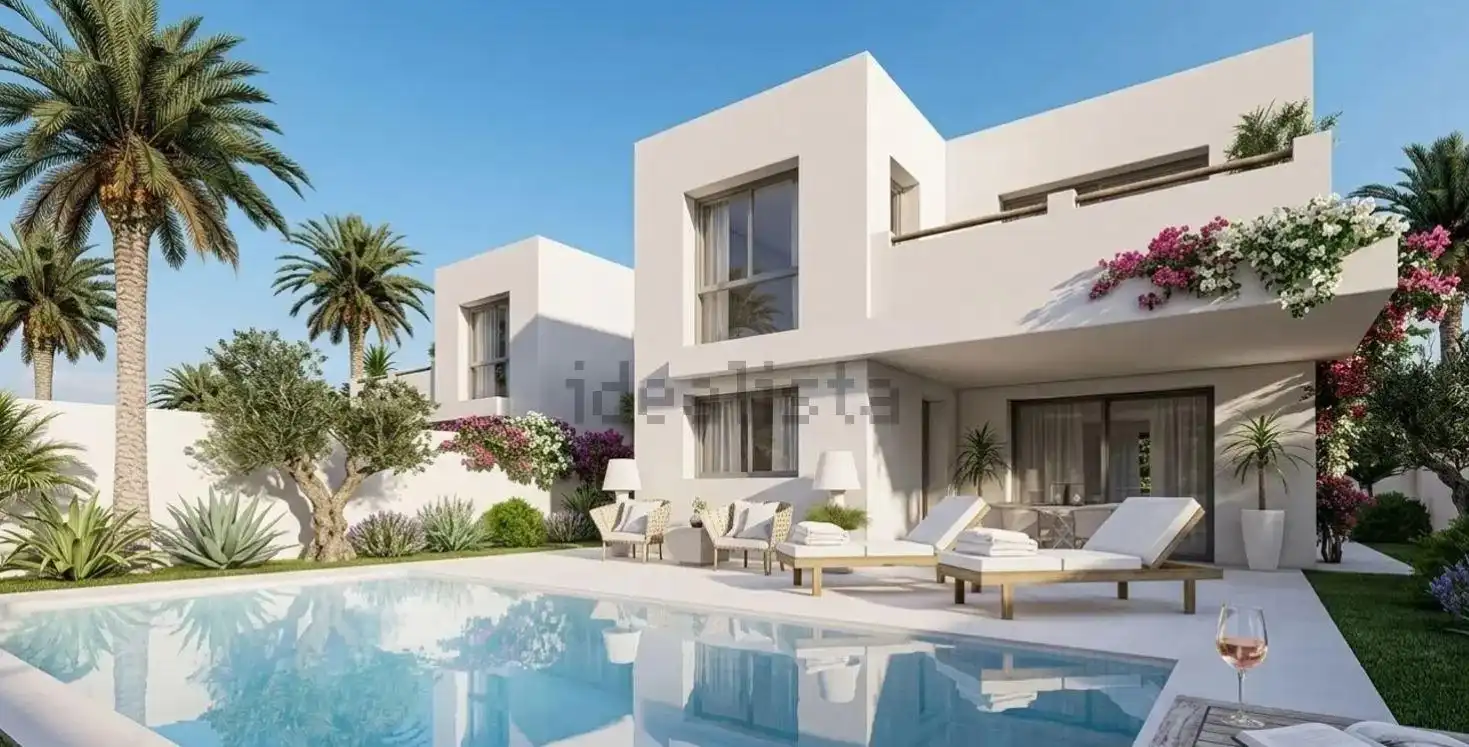 Casa aparellada amb piscina en venda a Escandinavia - Cautivador