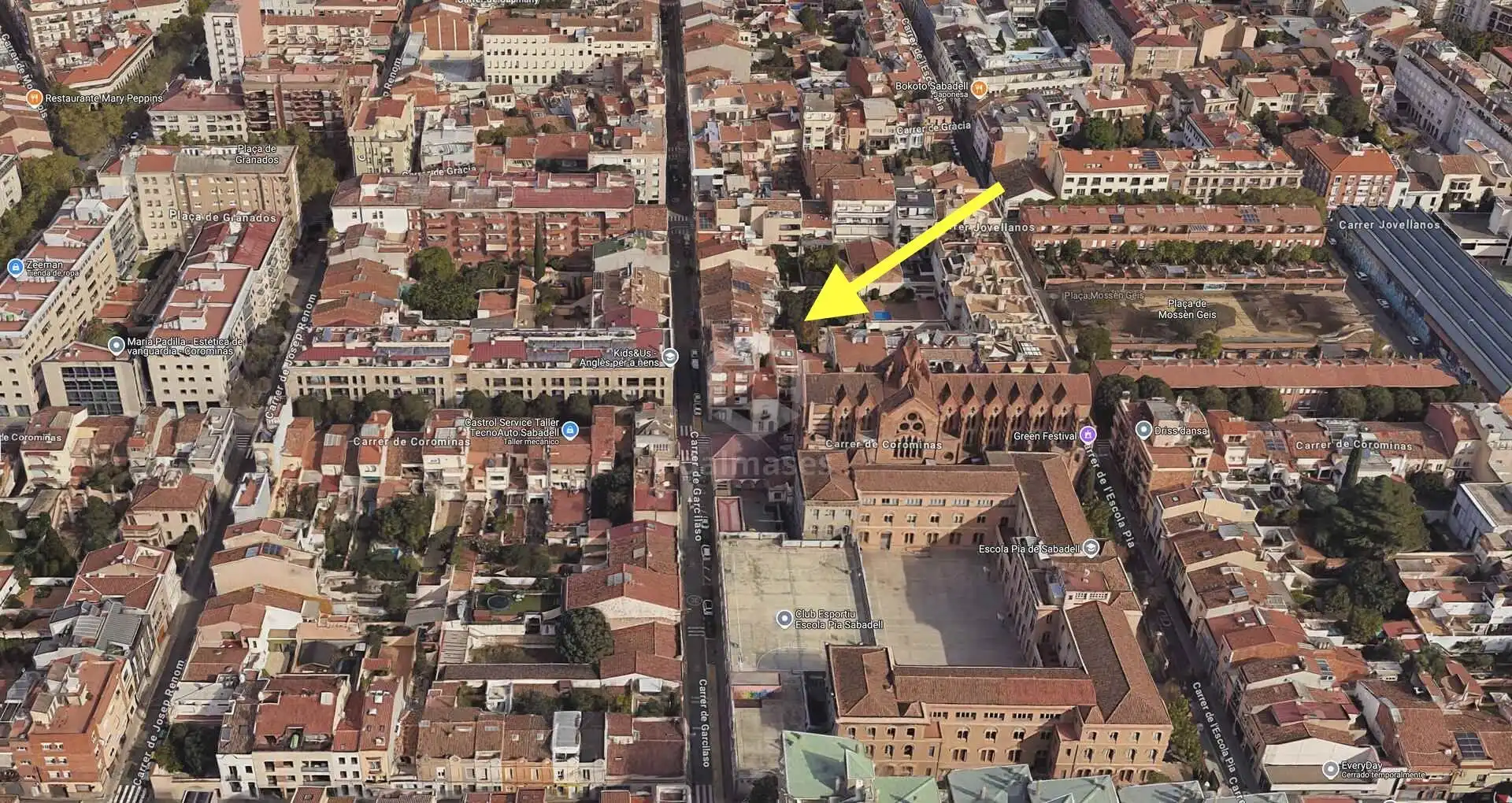 Vista exterior de Edificio en venta en Sabadell