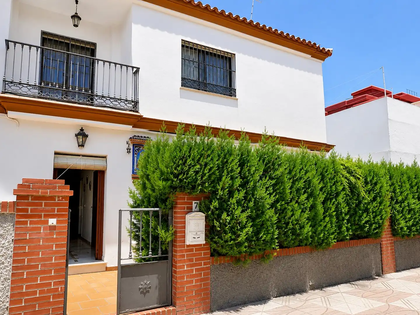 Exterior view of Houses for sale in Chipiona  with Air Conditioner, Terrace and Storage room