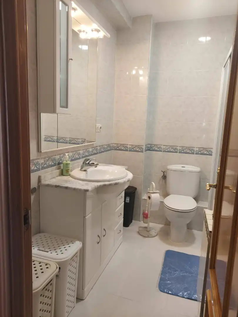 Bathroom of Flat for sale in Alcalá de Henares  with Air Conditioner, Heating and Terrace