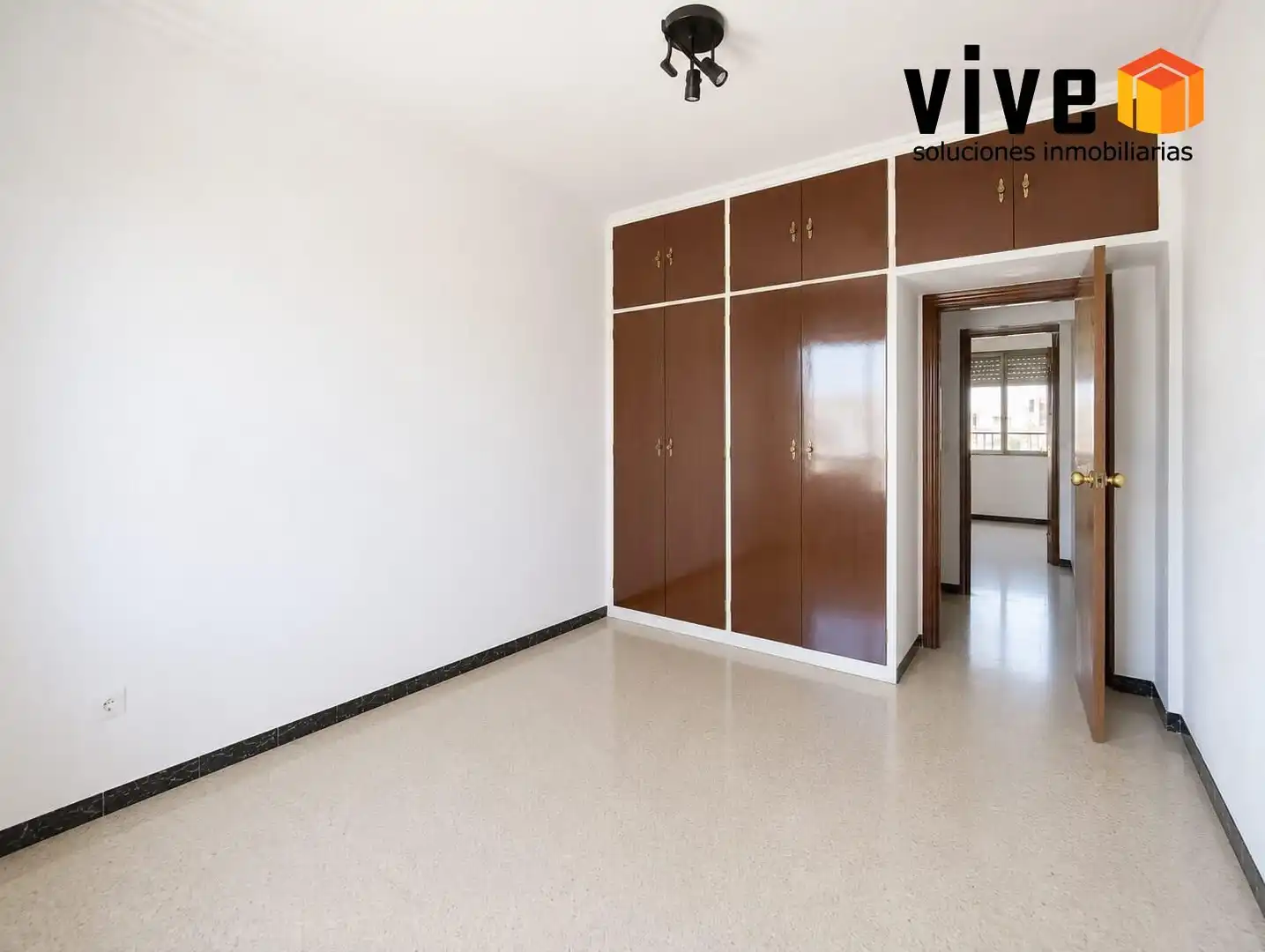 Habitación de Piso en venta en Sevilla con Aire acondicionado y Terraza