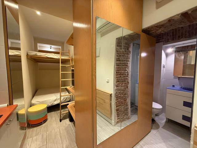 Piso en Venta en Calle DOCTOR PIGA en Embajadores - Lavapiés