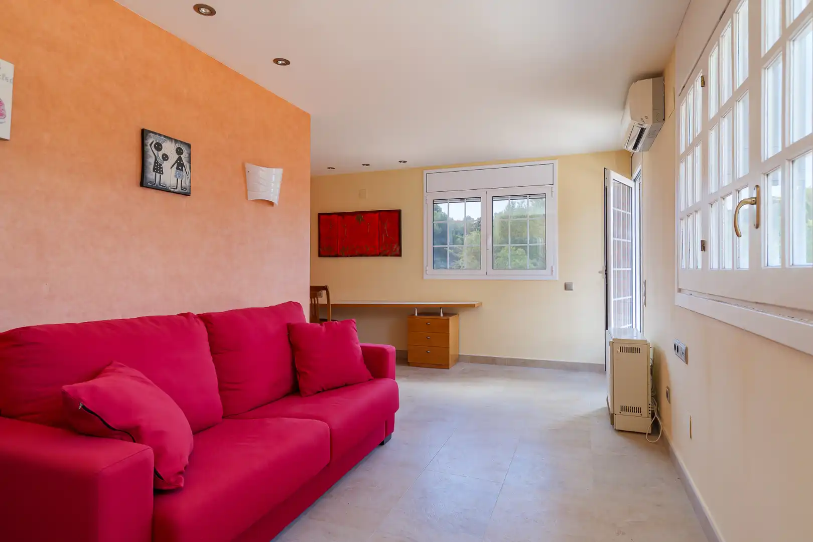 Sala d'estar de Casa o xalet en venda en Tarragona amb Aire condicionat, Jardí privat i Terrassa