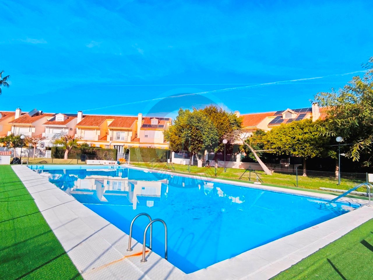 Swimming pool of Single-family semi-detached for sale in Vélez-Málaga  with Terrace, Alarm and Community pool