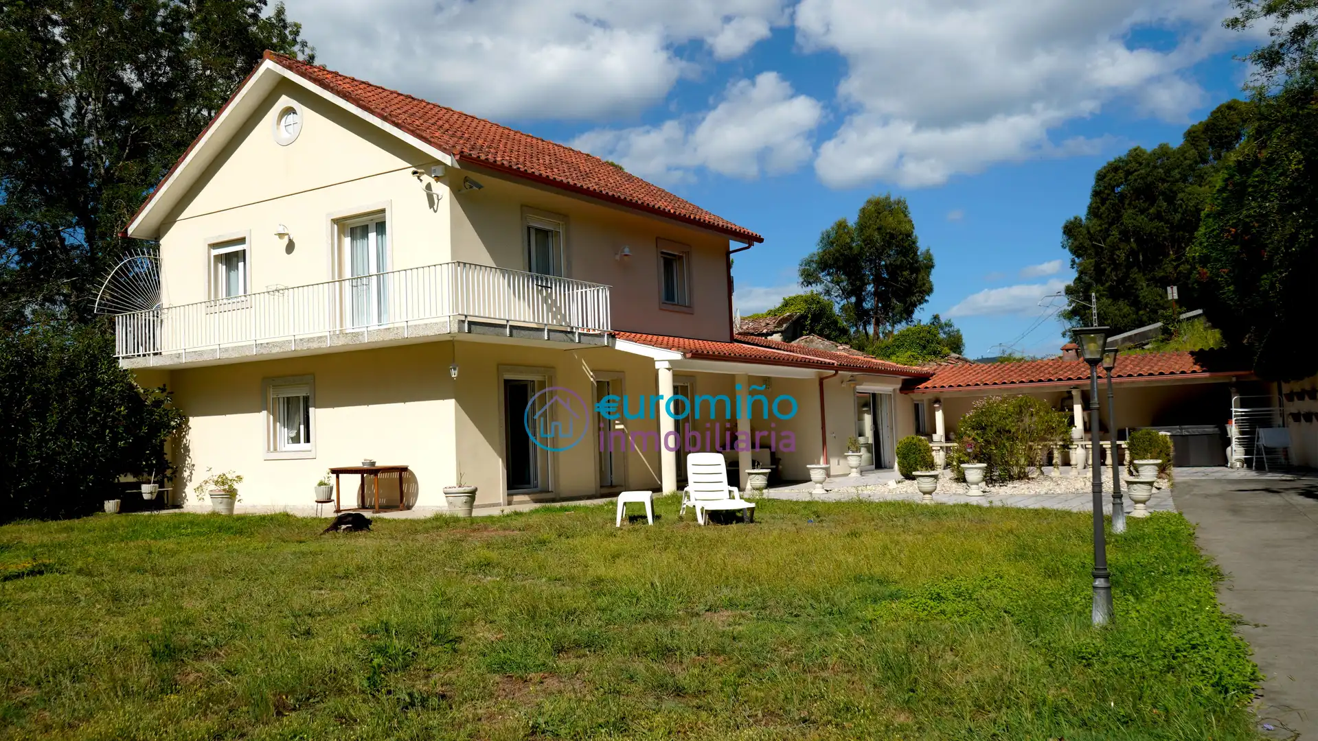 Garten von Haus oder Chalet zum Verkauf in Salvaterra de Miño mit Parkett, Terrasse und Abstellraum