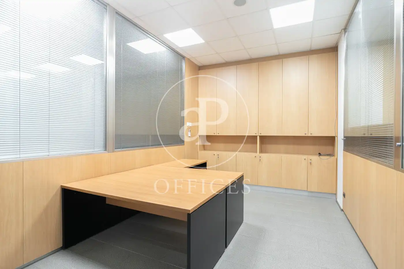 Office space with lift to rent in Carrer del Plom, imagen 62