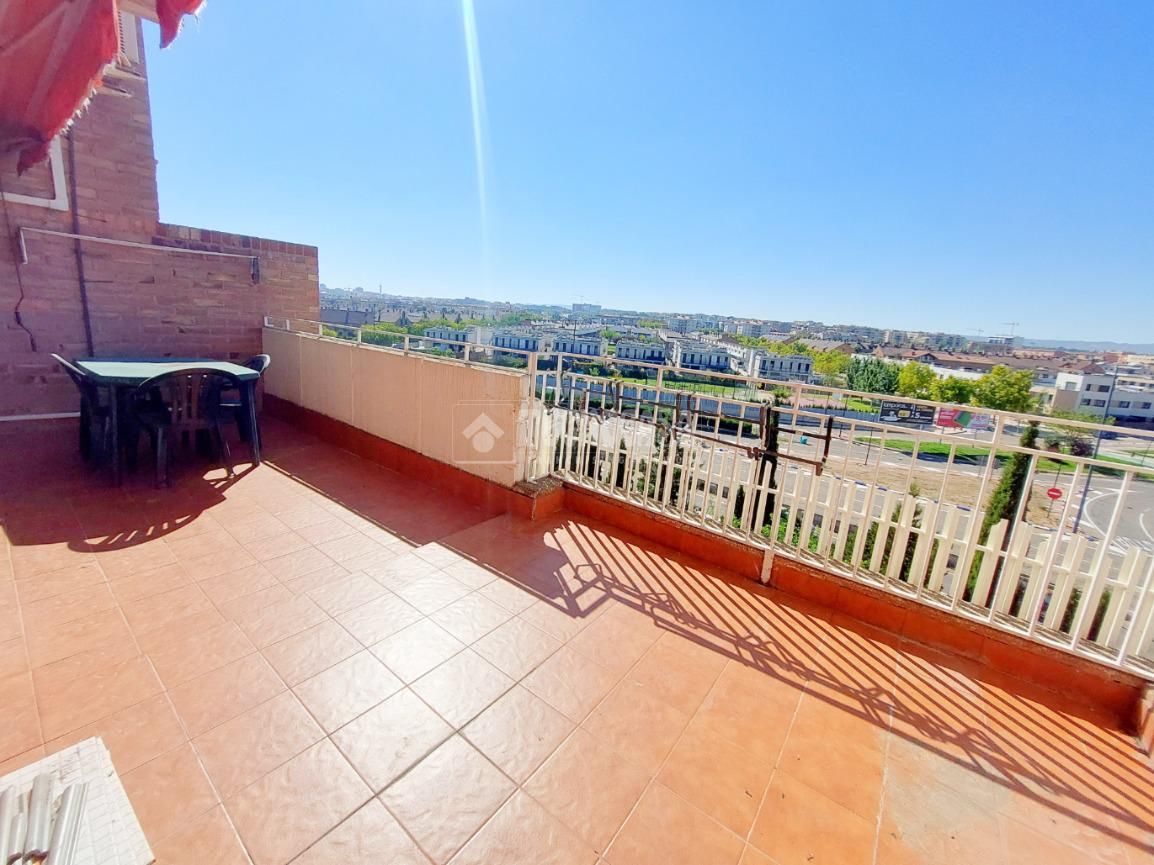 Terraza de Ático en venta en  Zaragoza Capital con Aire acondicionado, Calefacción y Parquet