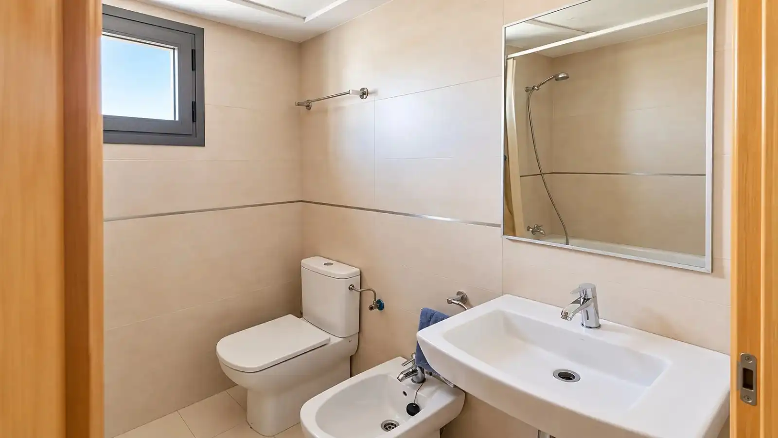 Baño de Apartamento de alquiler en Rincón de Loix