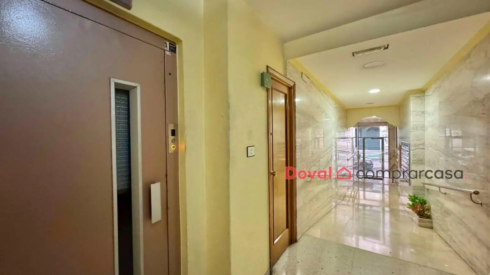Flat for rent in MESTRE CHANE, Travesía de Vigo - San Xoán