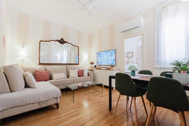 Piso en Venta en C. de Romero Robledo en Argüelles