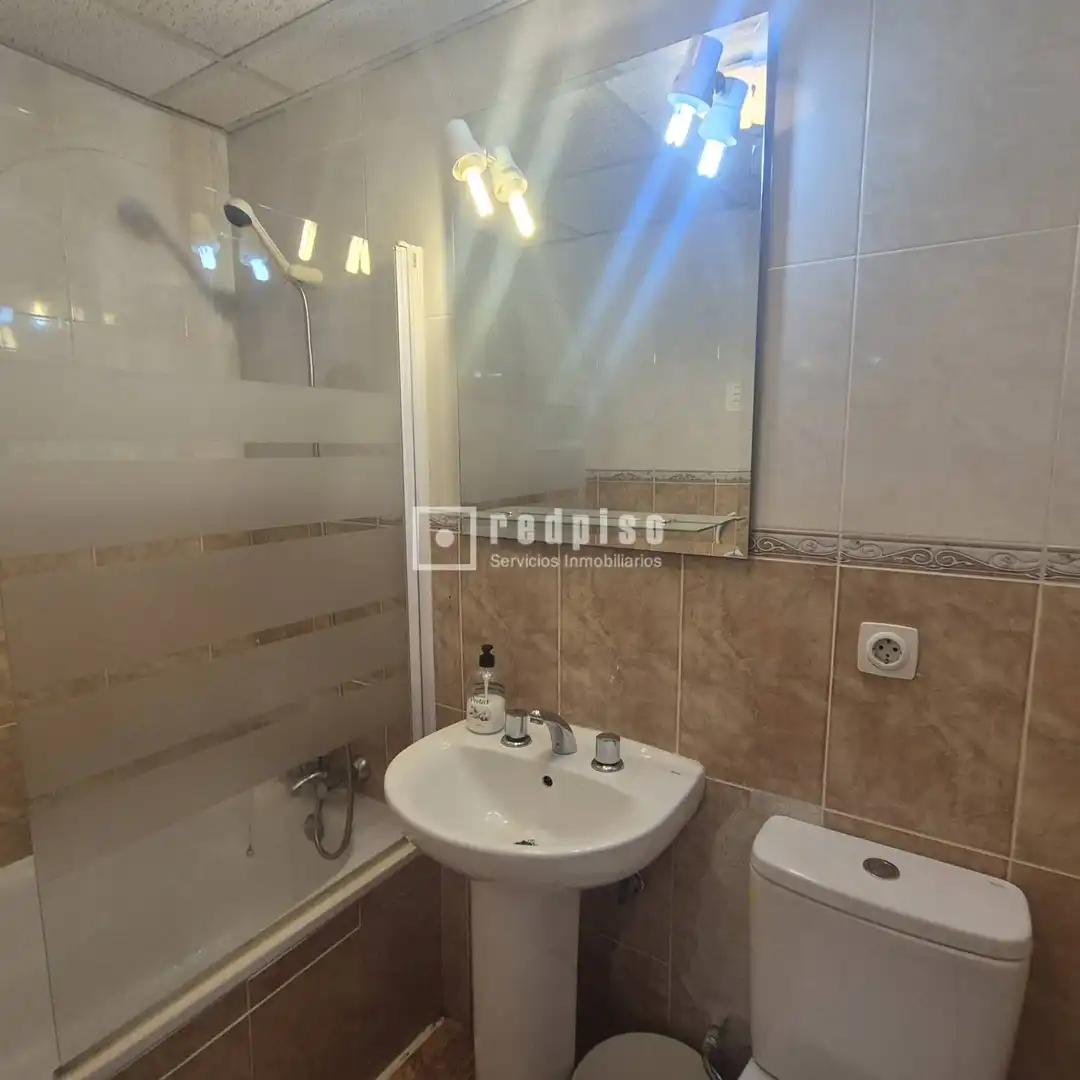Badezimmer von Wohnung zum Verkauf in Sevilla mit Klimaanlage, Heizung und Möbliert
