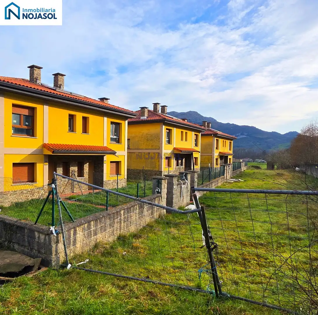 Casa adosada en venta en CA-261, 28, Ruesga