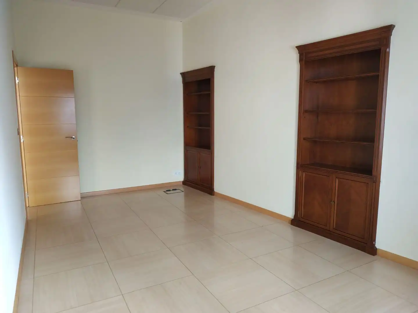 Sala de estar de Oficina en venta en Lugo con Aire acondicionado, Calefacción y Internet
